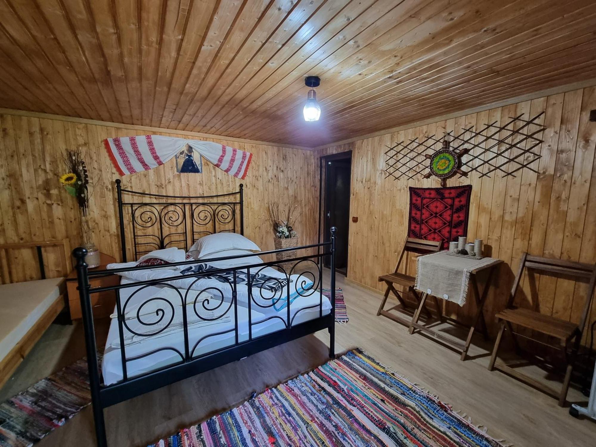 Hotel Langa Stana Curtea de Argeş Zimmer foto