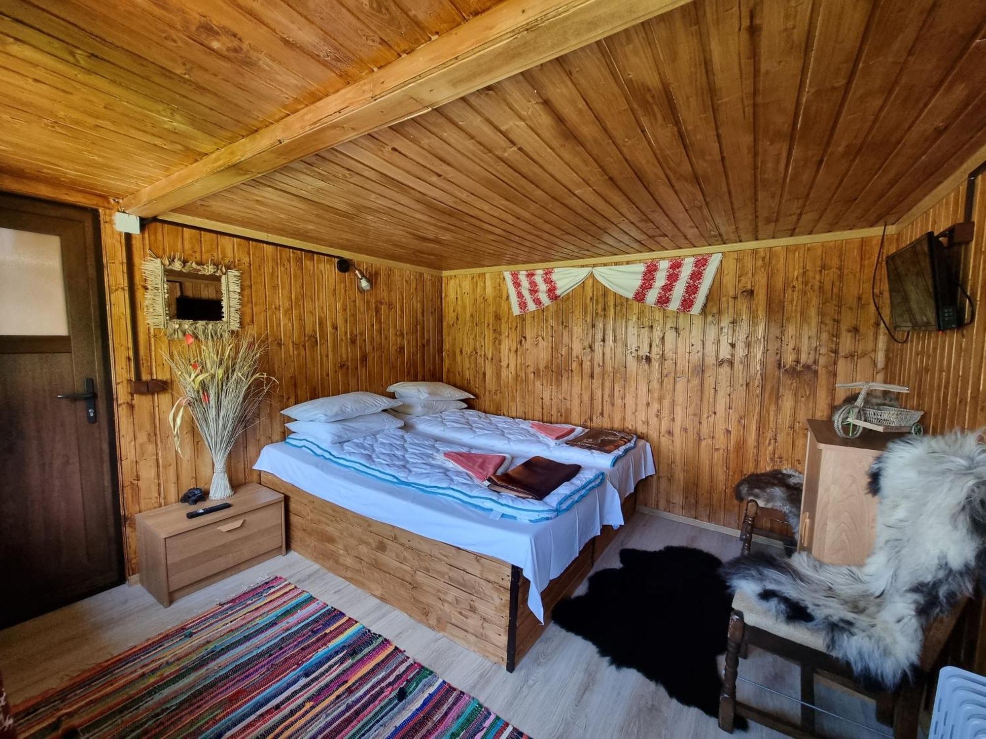 Hotel Langa Stana Curtea de Argeş Zimmer foto